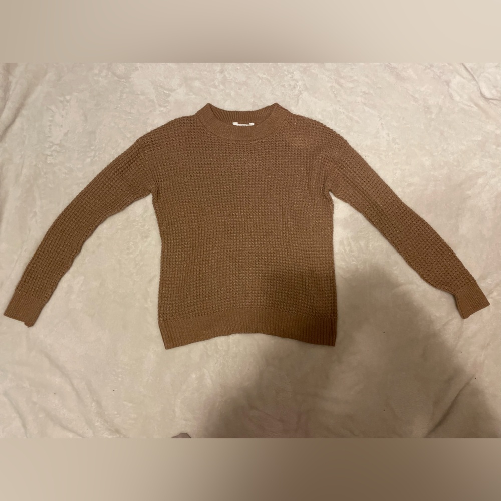 Time and Tru Women's Tan Crew Neck Sweater